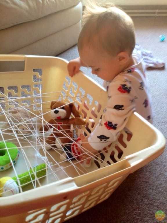  игры с ребенком 9 месяцев: чему учить, как развлечь, какие нужны игрушки