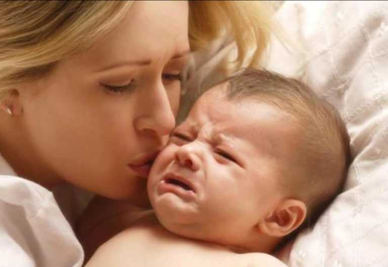 Как успокоить ребёнка, когда он плачет?