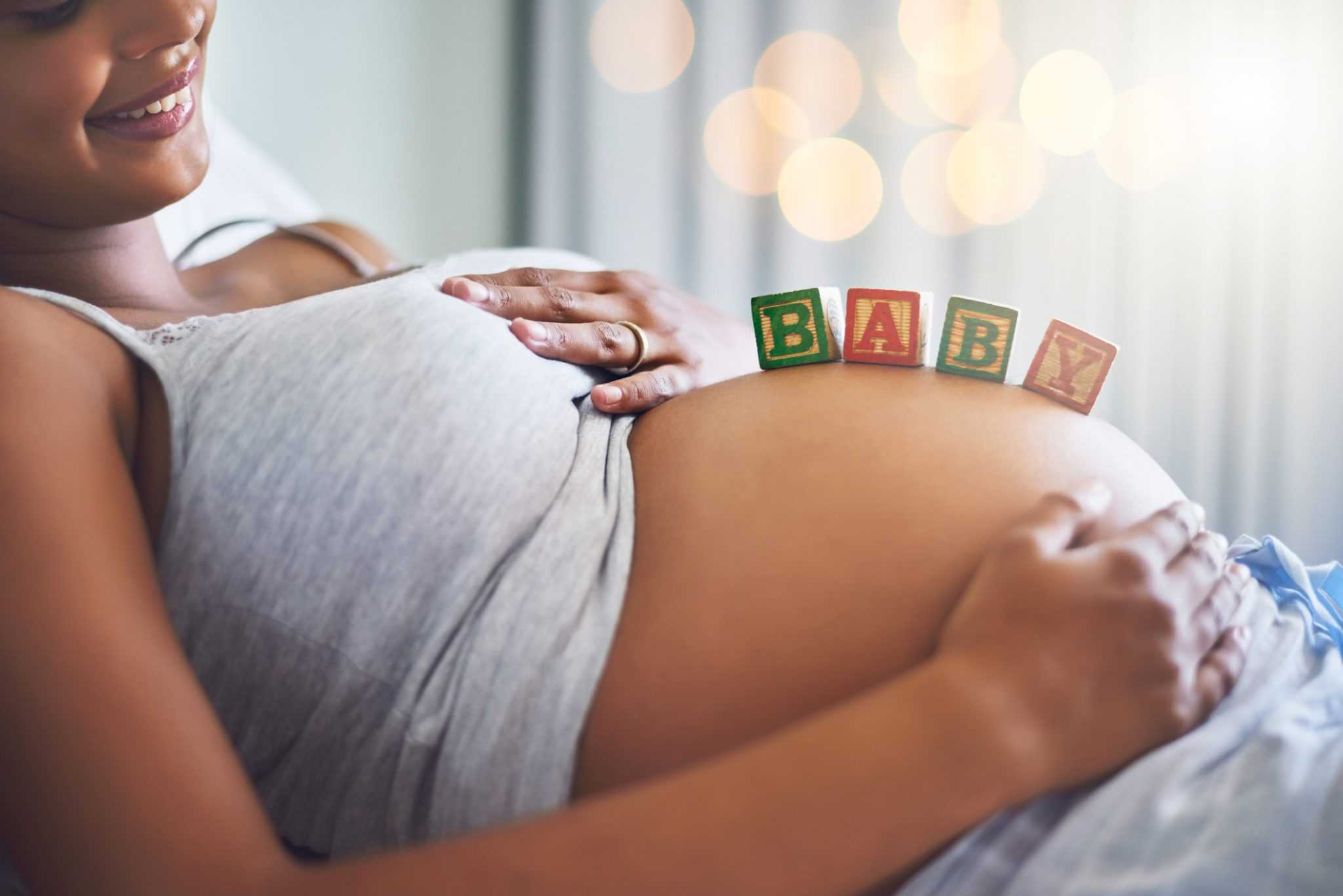 32 недели беременности: что происходит с малышом и мамой?