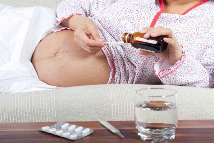 Запор при беременности: причины и методы устранения
