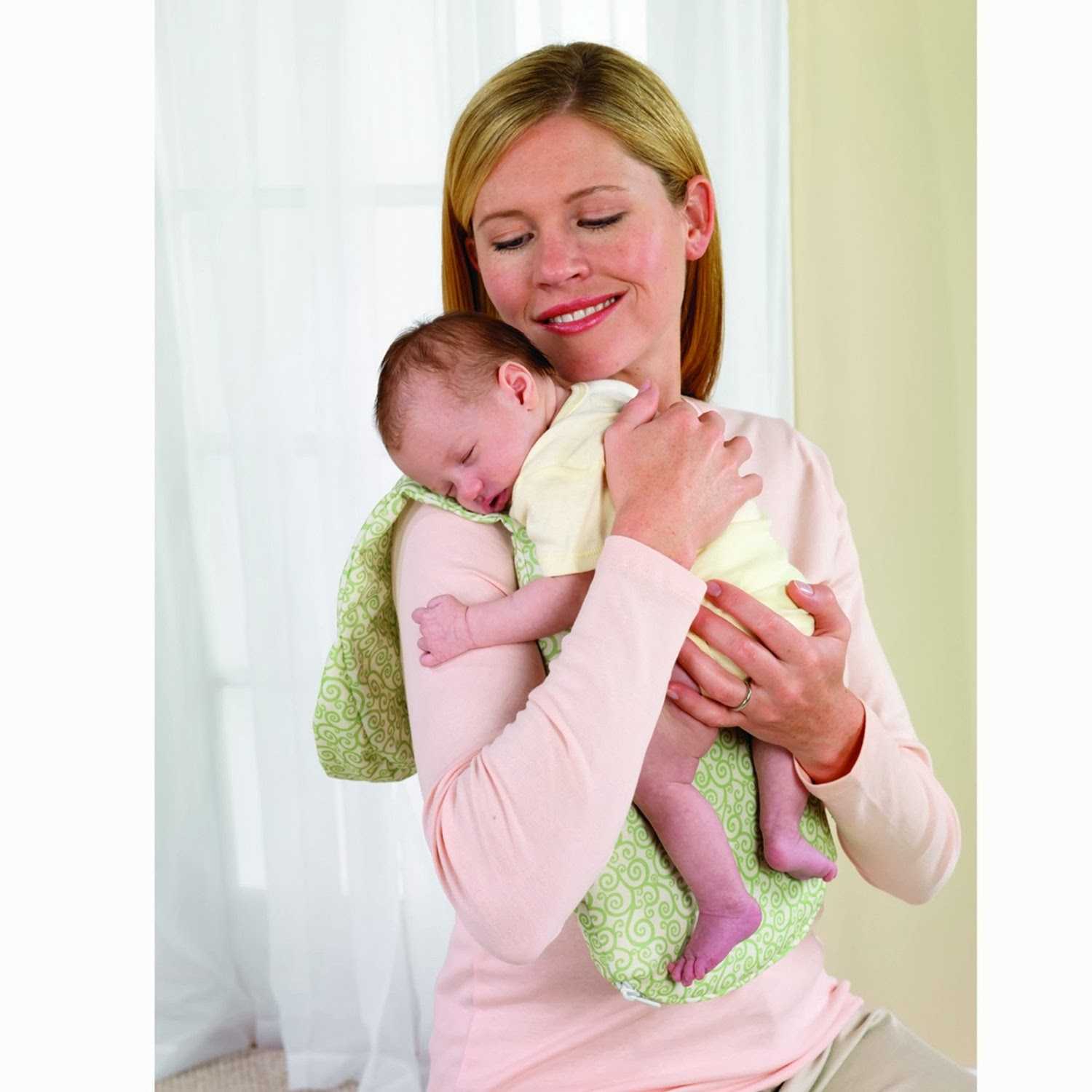Как правильно держать новорожденного ребенка столбиком, фото и видео