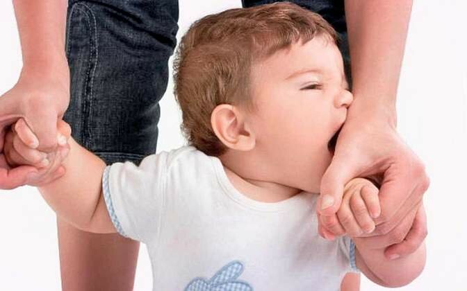 Как отучить ребенка кусаться в разном возрасте, что делать нельзя