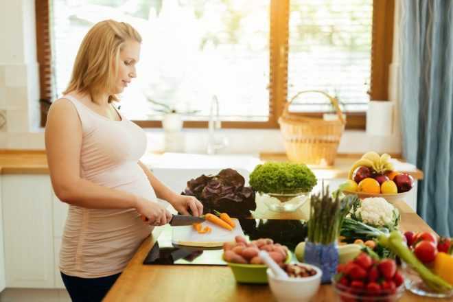 Морковь при беременности: польза и вред, когда лучше и как употреблять беременным - onwomen.ru
