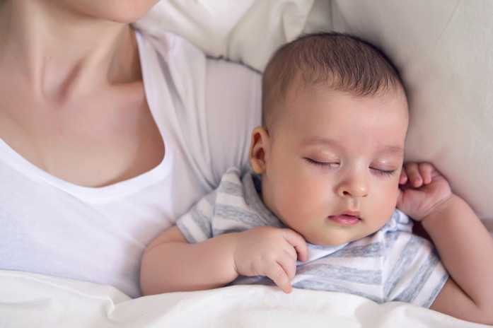 Сон ребенка в 2 месяца