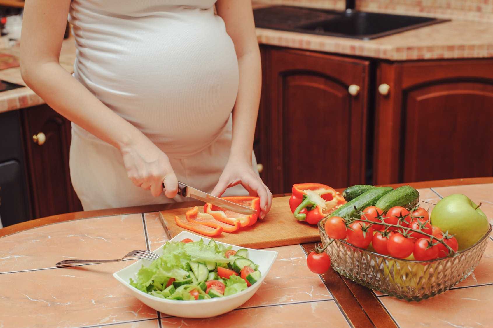 Что происходит с плодом и будущей мамой на 33 неделе беременности?