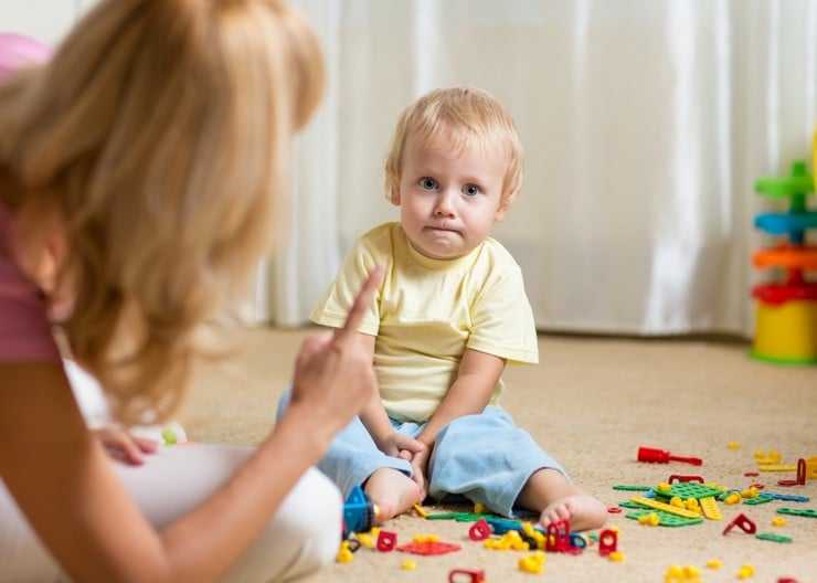 Как правильно реагировать на поведение ребенка с аутизмом. как вести себя родителям с ребенком-аутистом