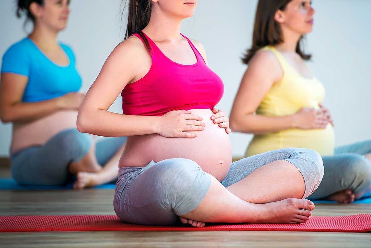 Йога для беременных — особенности занятий по триместрам, польза и противопоказания,