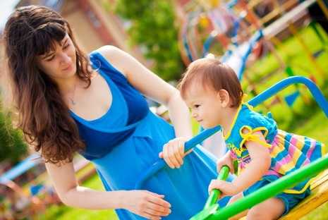 ​​трудности на детских площадках: опыт мам
