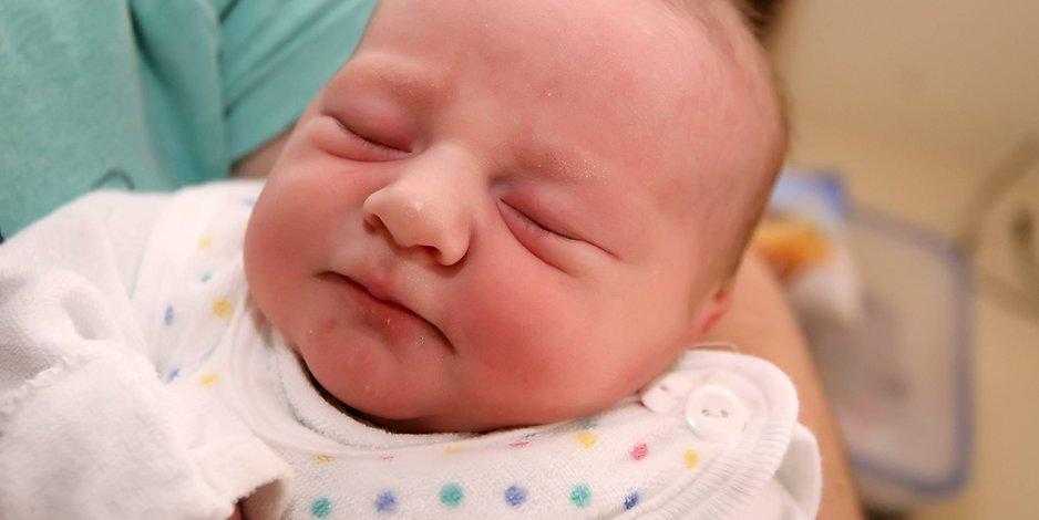 Новорождённый закатывает глаза: возможные причины oculistic.ru
новорождённый закатывает глаза: возможные причины