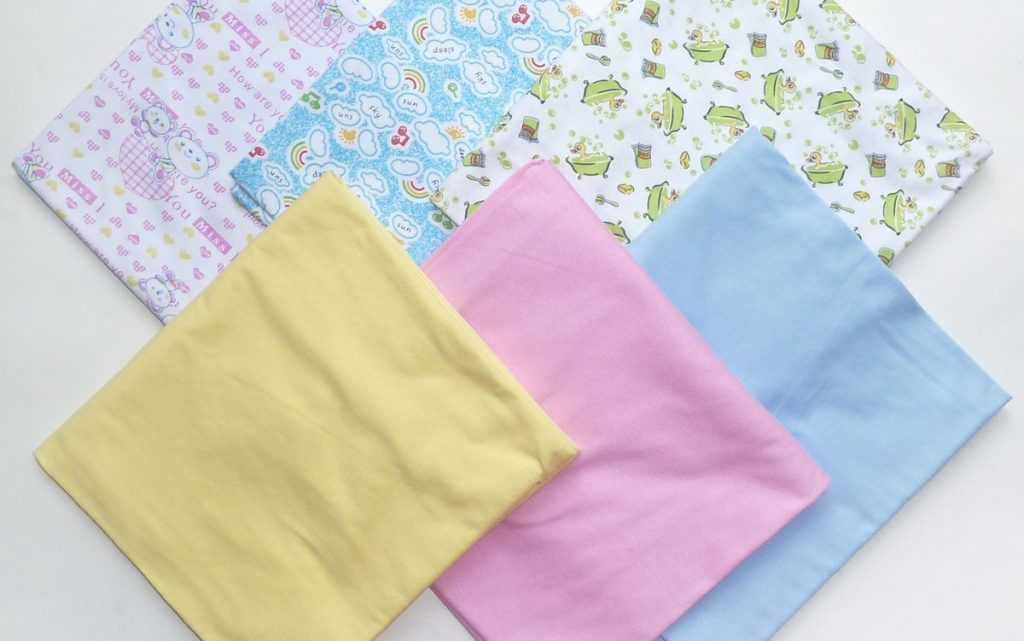 Из каких тканей шьют детские пеленки в зависимости от времени года и суток