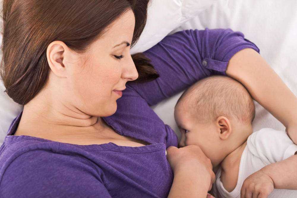 Режим дня ребенка в 4 месяца: сон, кормления и развитие малыша