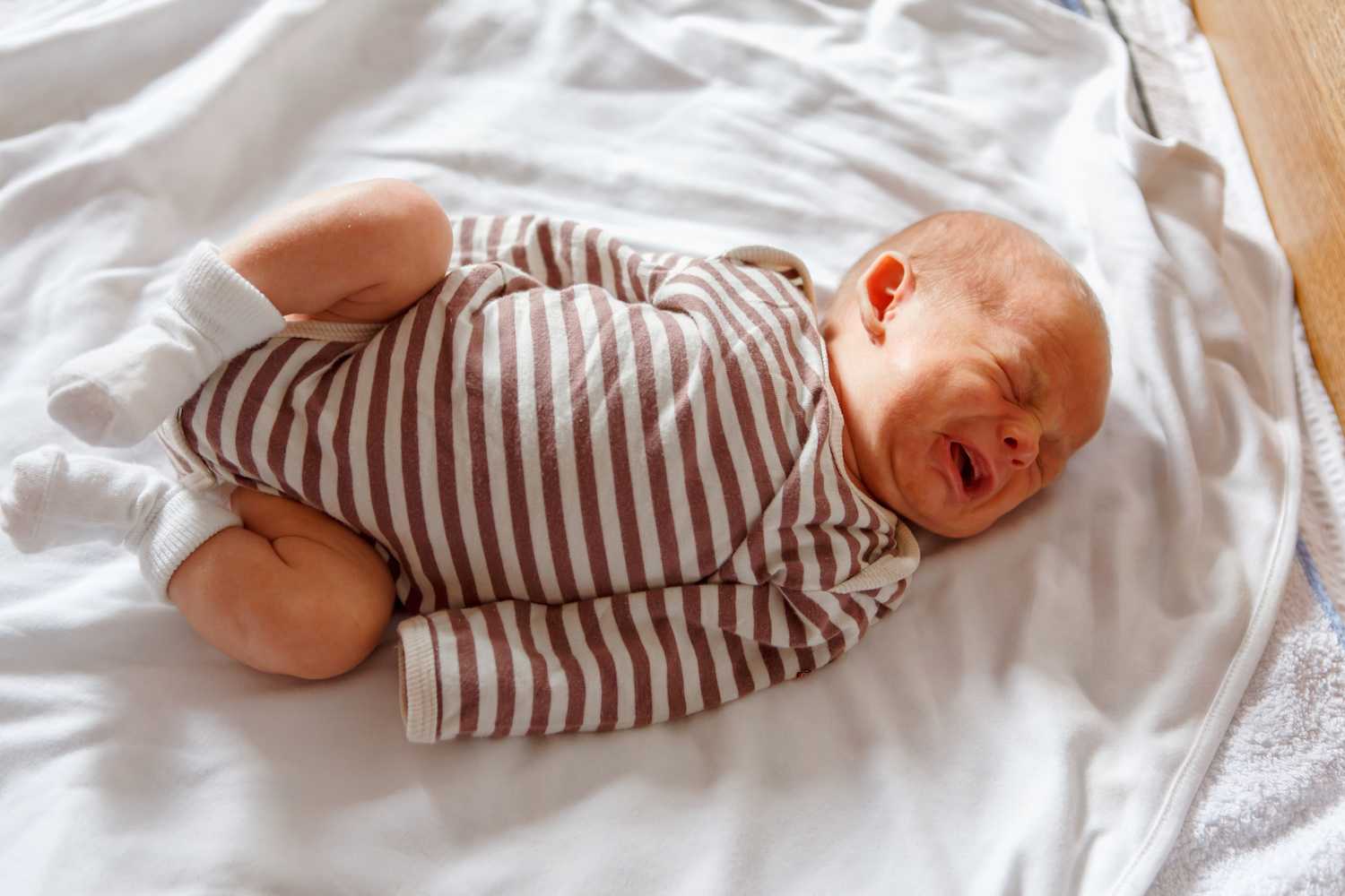 Новорожденного мучают колики: что делать, чтобы у грудничка не было колик