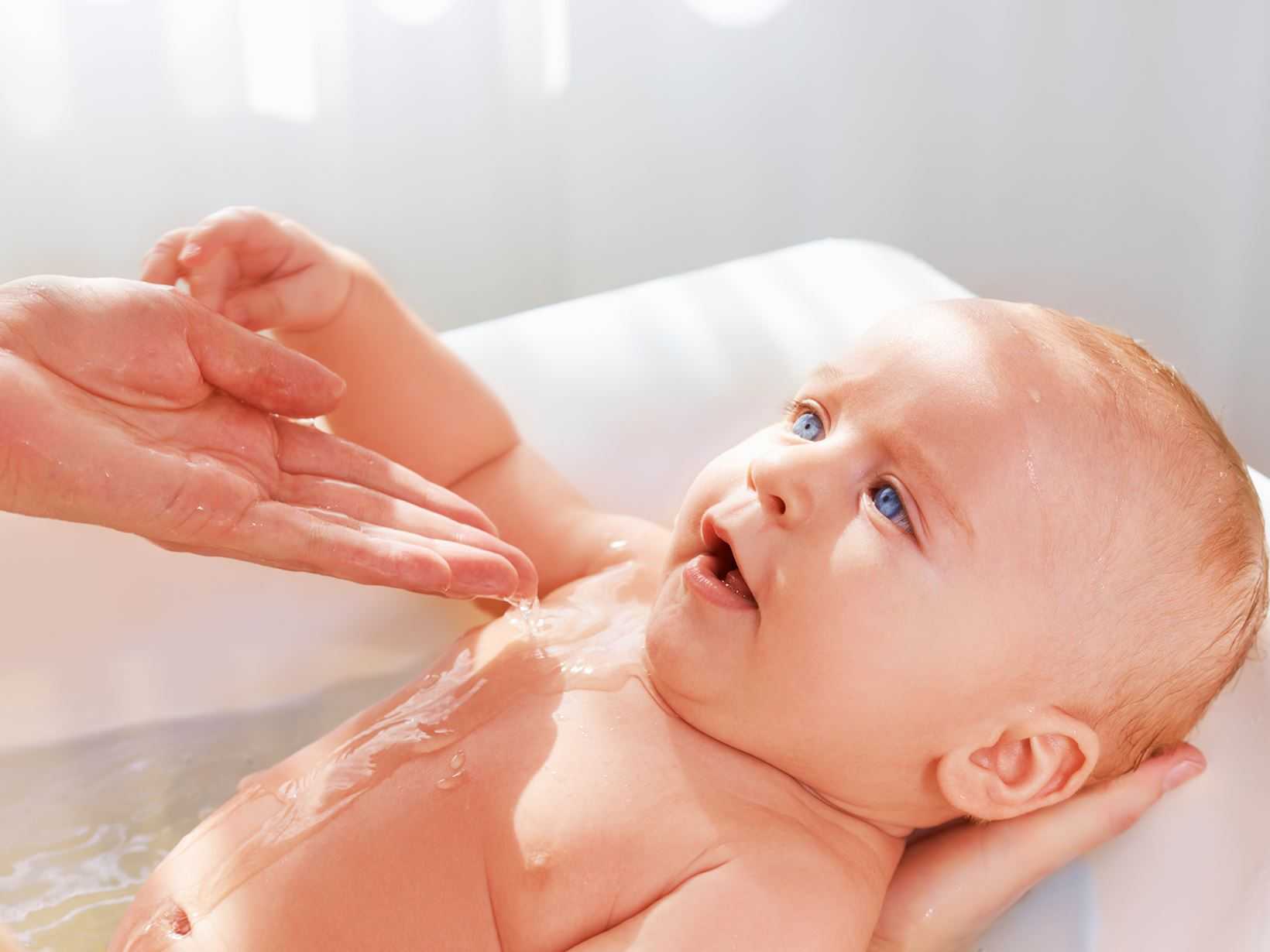 Основные правила ухода за новорожденным в первый месяц жизни
