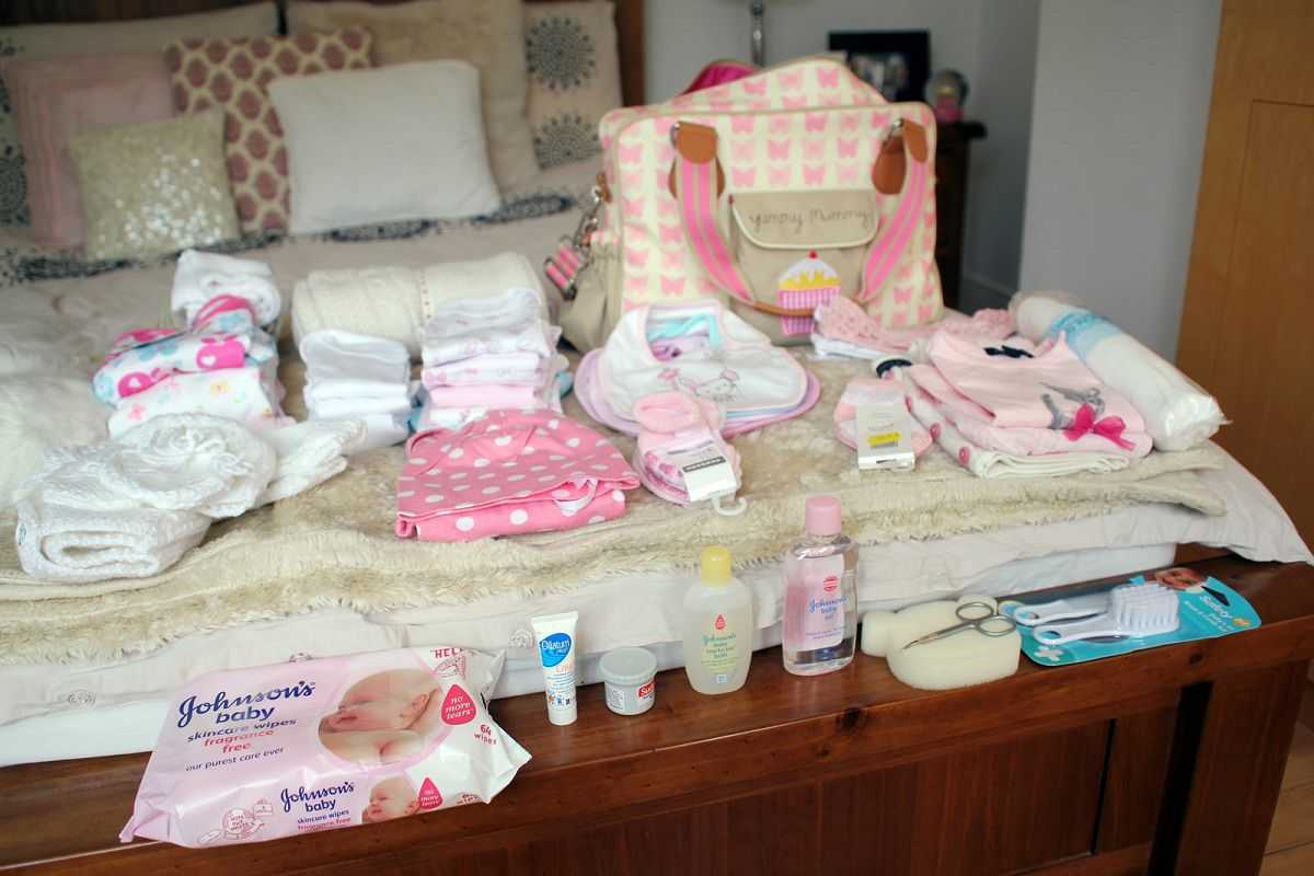 Практичный взгляд на покупки для новорожденного от консультанта по грудному вскармливанию и уходу за ребенком Покупайте только нужные вещи