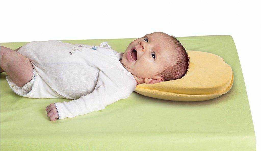 Подушка для новорожденного — нужна или нет? виды подушек и советы педиатров