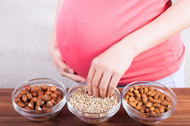 Семечки при беременности: «заедаем» изжогу и токсикоз