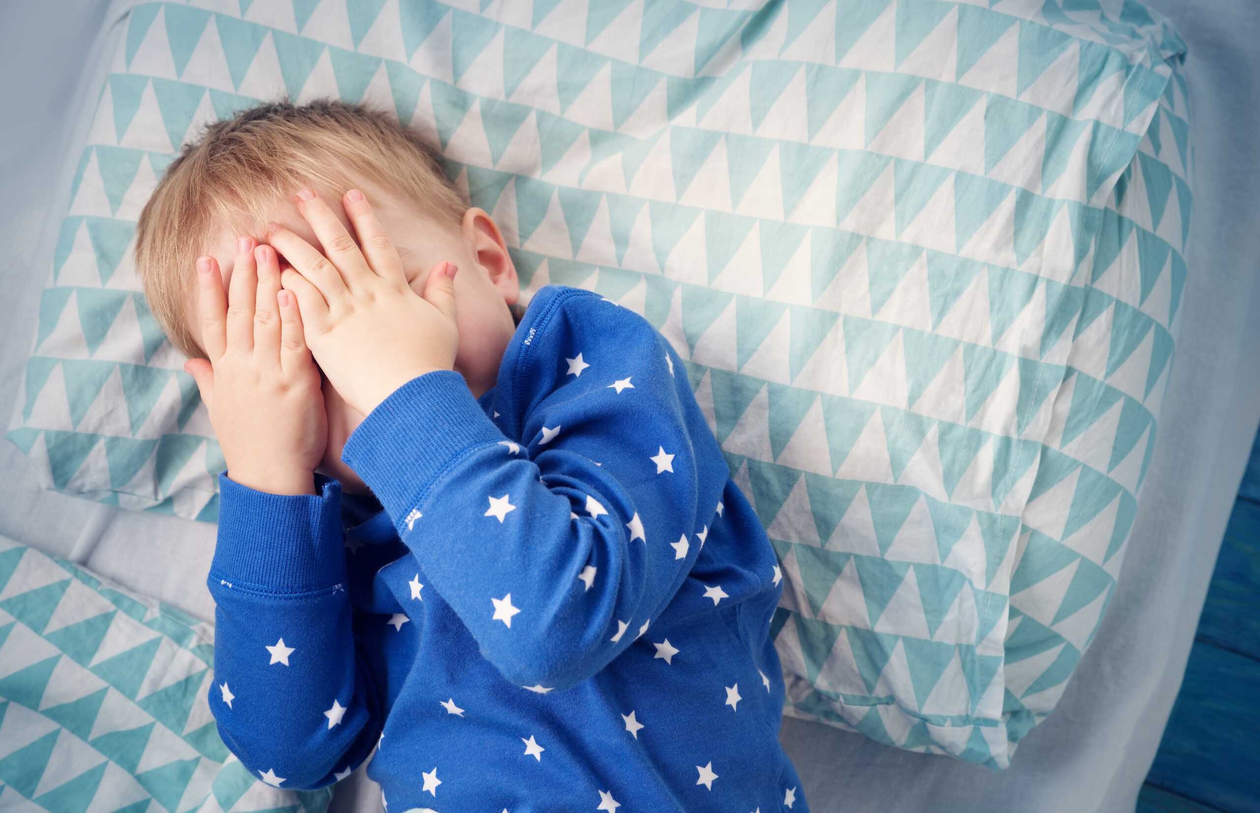 Сон ребенка в 2 месяца: как уложить младенца спать
