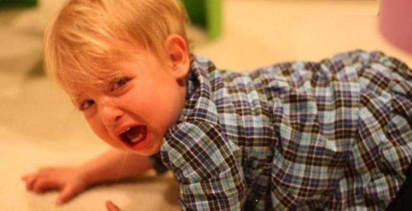Почему ребенок часто плачет и как его успокоить?