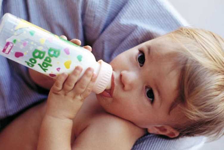 Как правильно отучить ребенка от ночных кормлений?