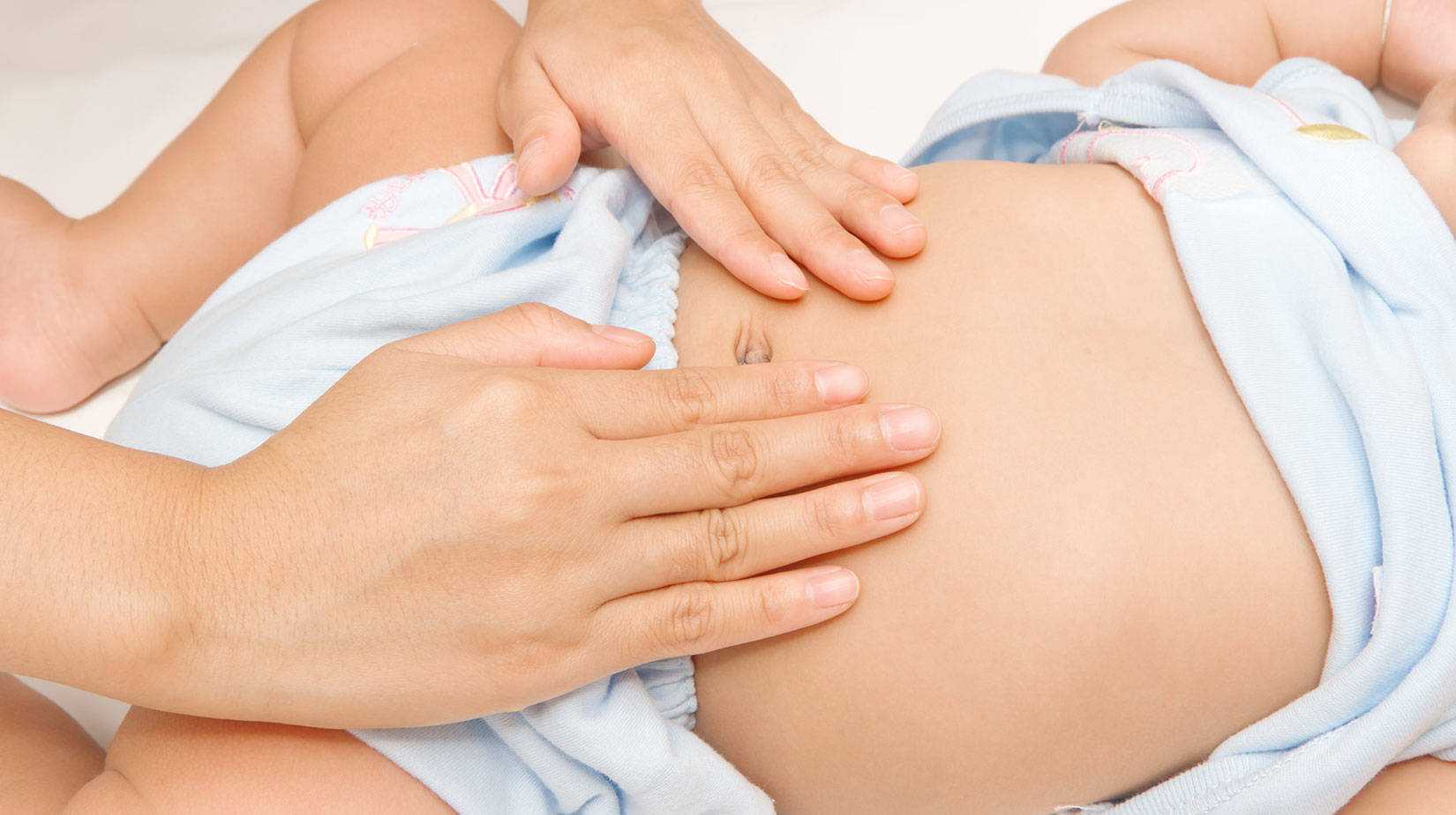 Массаж от коликов у новорожденных: примеры массажных движений новорожденному при болях в животе (фото)