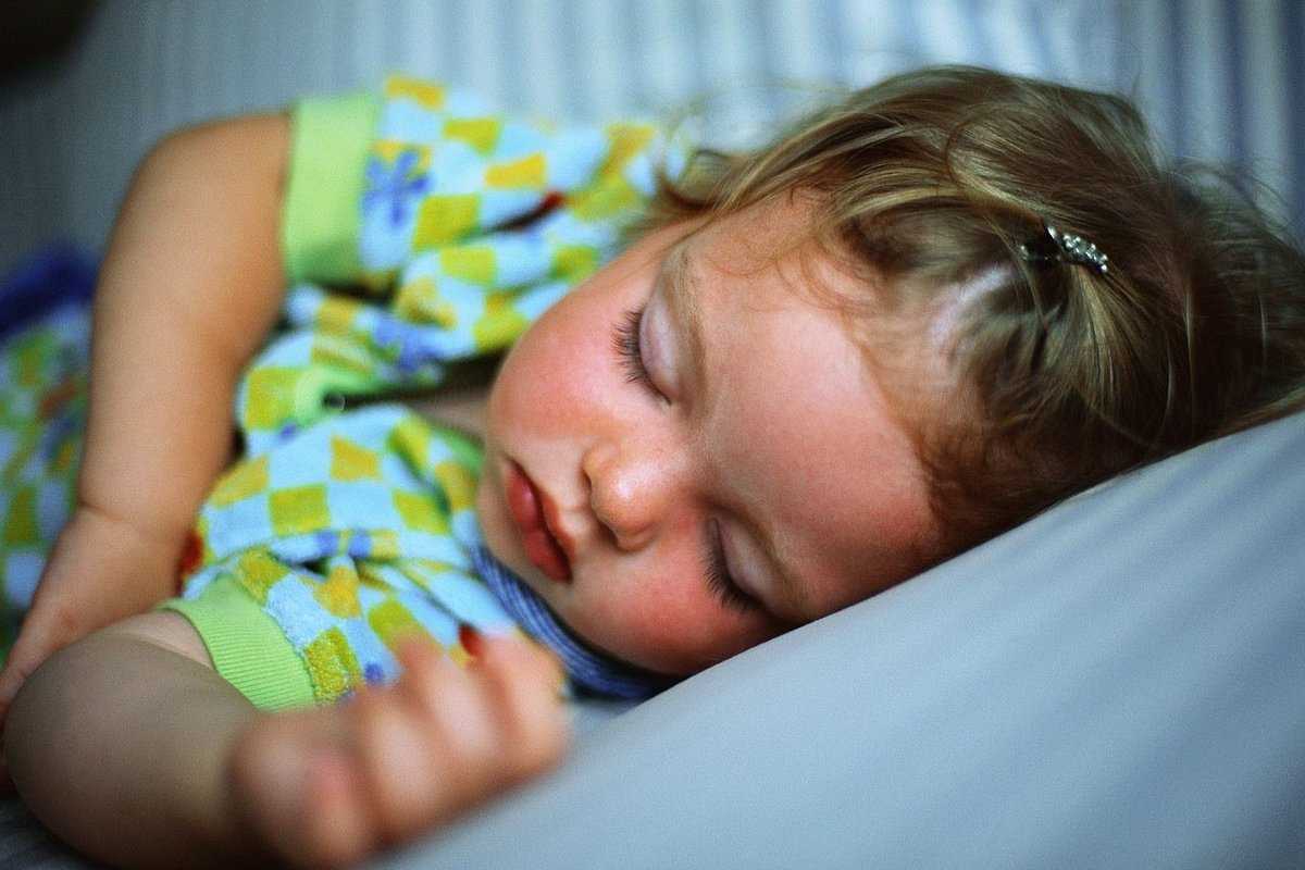 Так ли много спит новорожденный малыш?