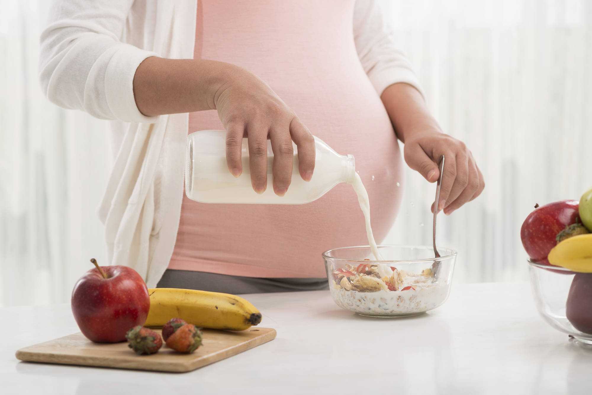Почему беременным нельзя есть бананы и виноград. вредные фрукты при беременности