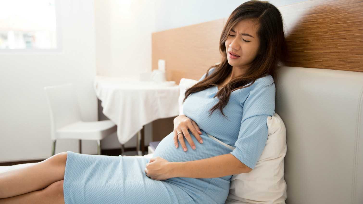 Понос при беременности что делать. чем лечить диарею у беременных: что можно, диета. питание при диарее