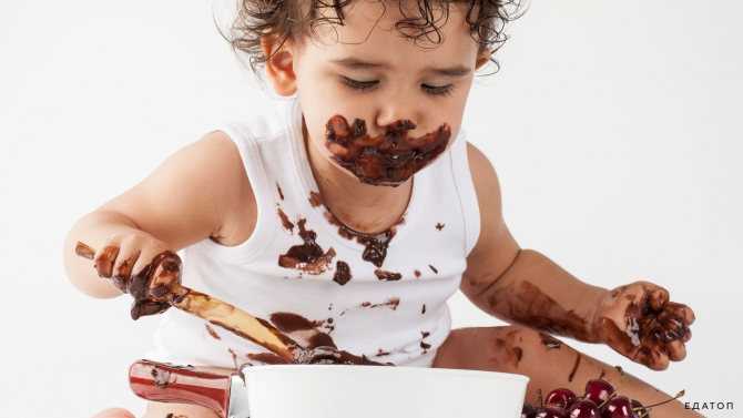 Почему ребенок много ест сладкого
