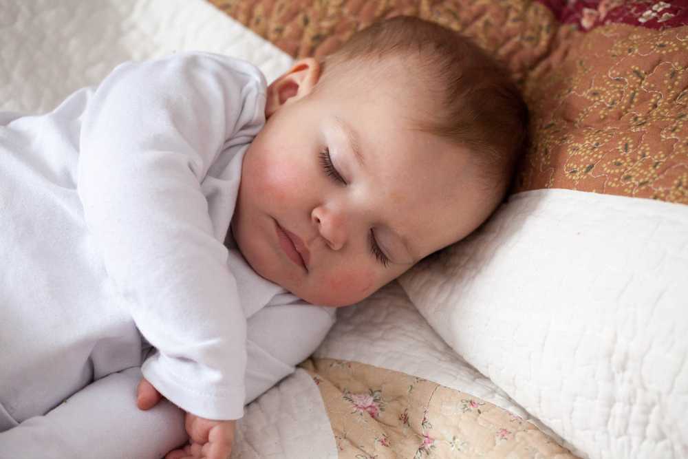 Ребёнку месяц плохо спит ночью | уроки для мам