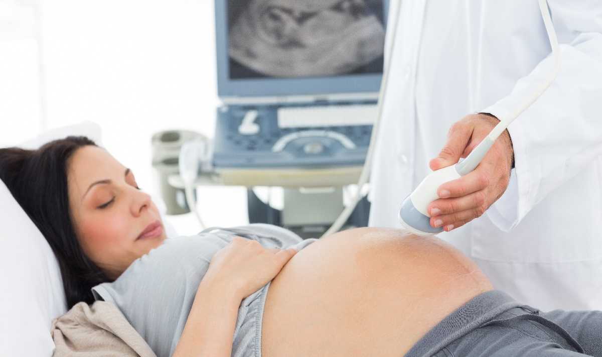 Маловодие при беременности в первом, втором, третьем триместре – причины и последствия