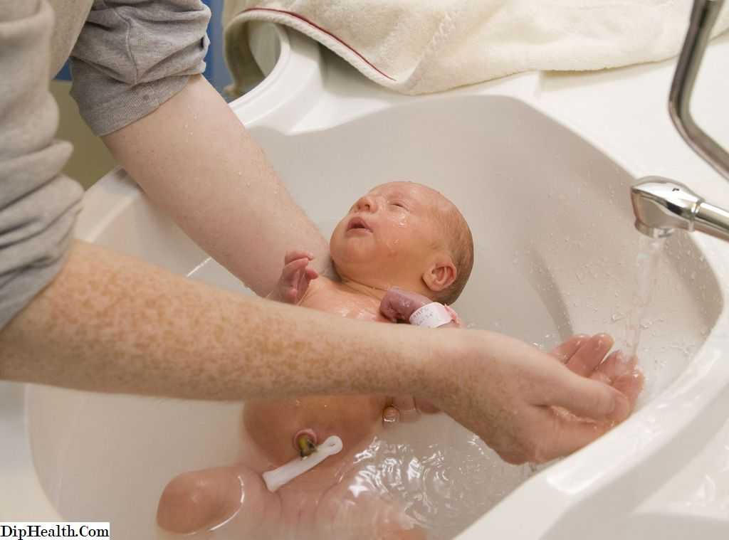 Правильное купание новорожденного ребенка