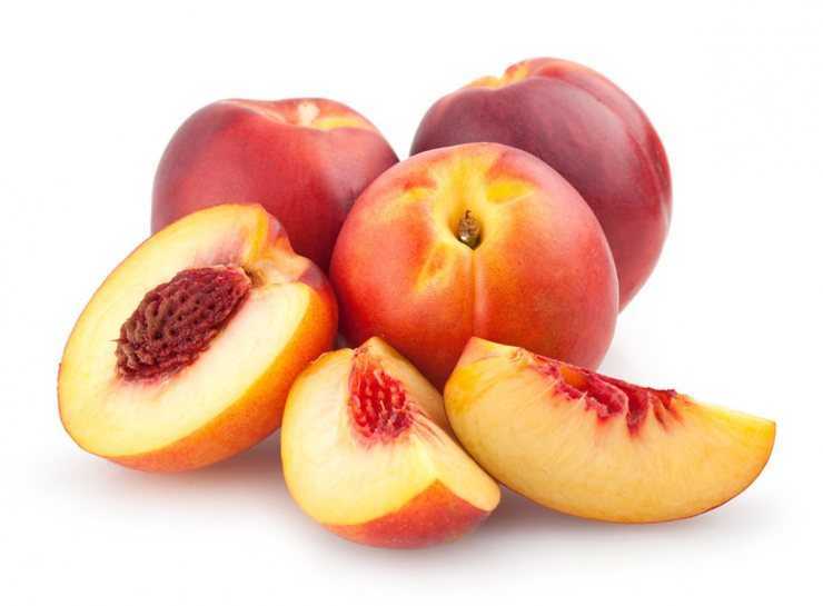 Можно ли есть персики при беременности?