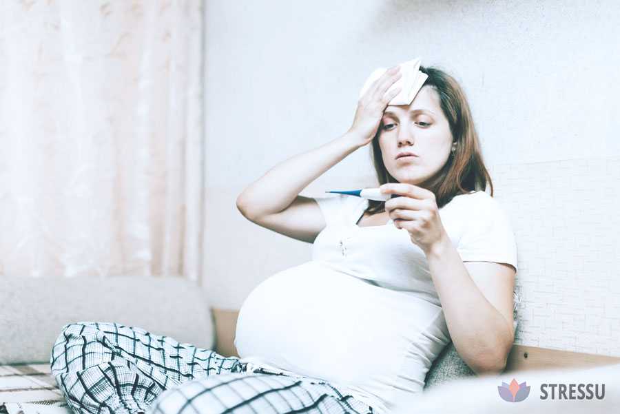 Молозиво при беременности: на каком сроке появляется и начинает выделяться
