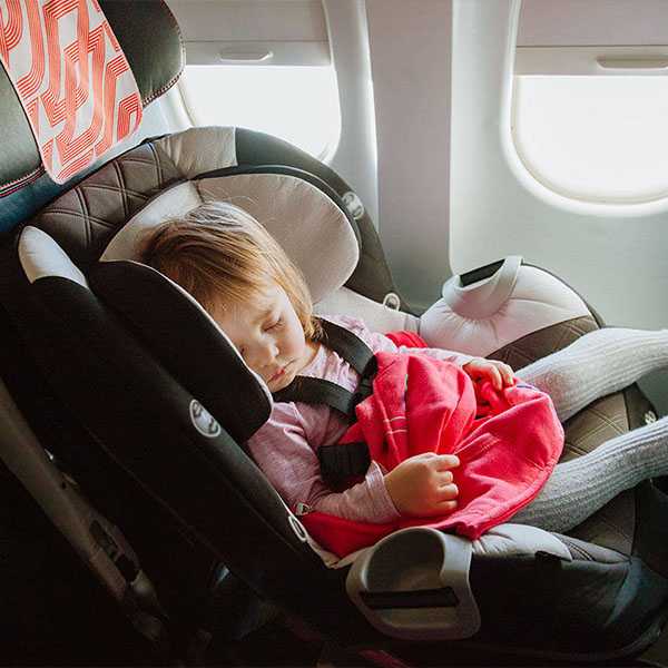 Ребенок в самолете: 10 удачных решений. что взять с собой? чем занять маленького ребенка в самолете