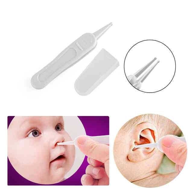 Как нужно чистить уши новорожденному грудничку Зачем вообще это нужно делать Какие способы позволят качественно и безопасно почистить ушки новорожденнму