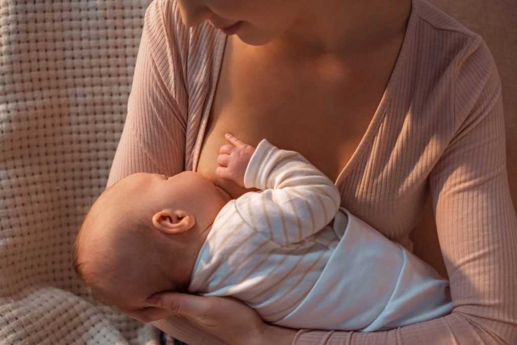 Особенности укладывания малышей грудного возраста