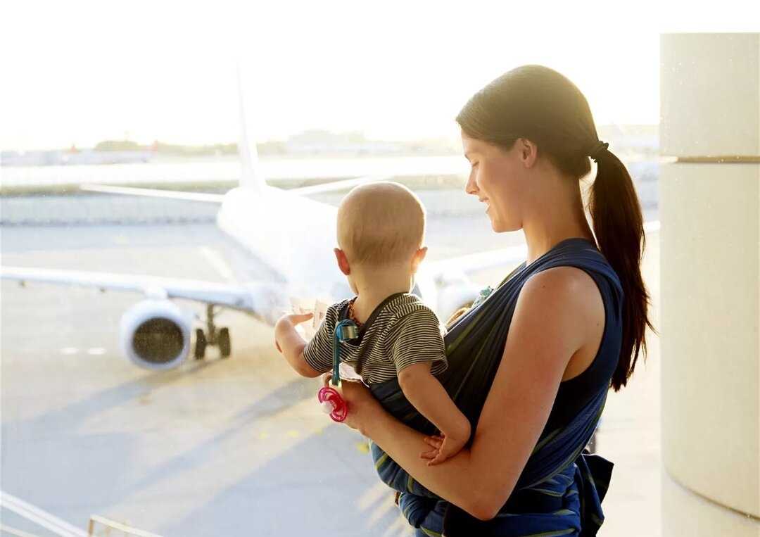 Как лететь в самолете с грудным ребенком | путешествия с малышом