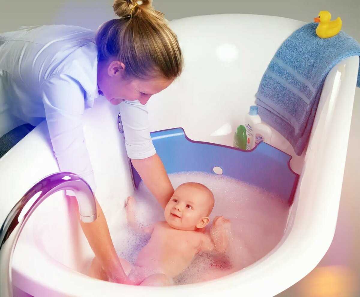 Первое купание новорожденного дома после роддома: пошаговая инструкция для первого раза