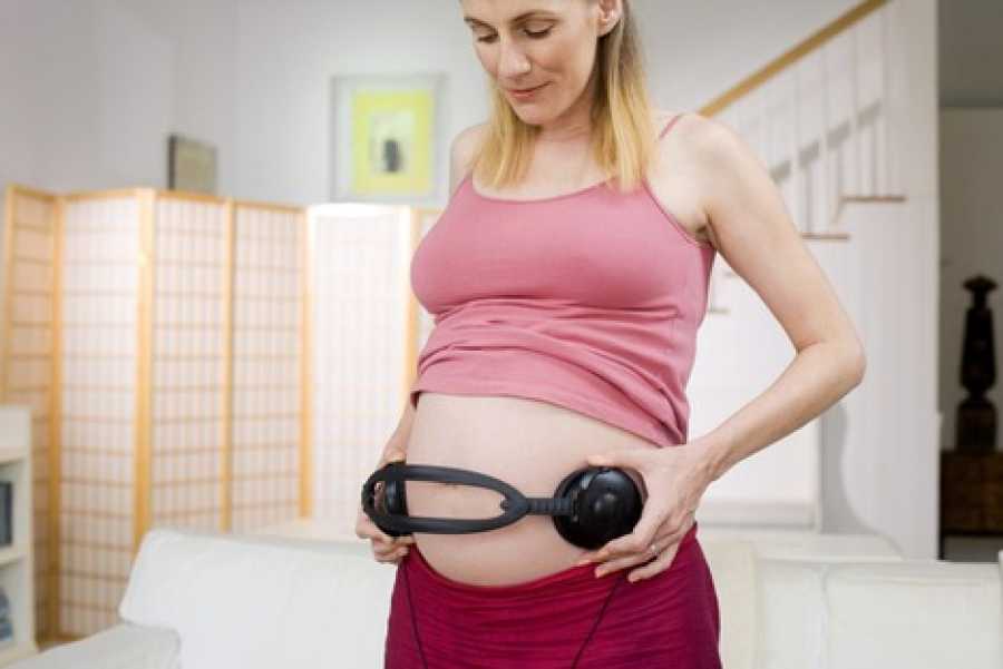 Повышенная плаксивость при беременности: причины и последствия