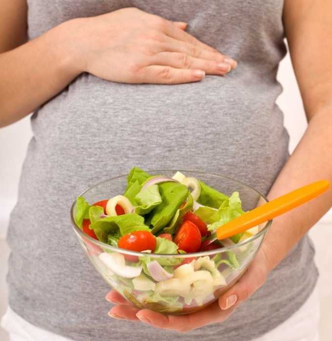 Какие фрукты можно есть беременным, а какие нельзя?