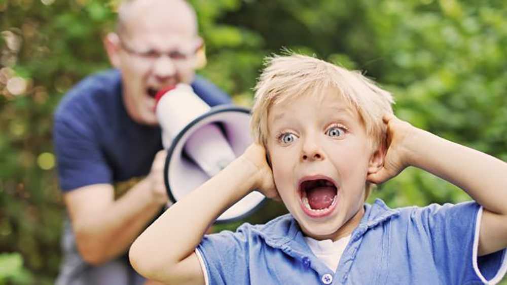 Грудничок пугается громких звуков. ребёнок боится громких звуков: причины страха и действенные способы его преодолеть