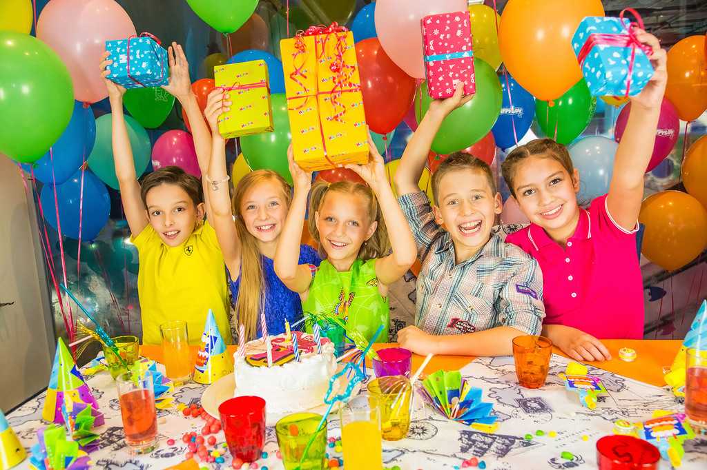 Серпантин идей - сценарий развлекательной программы дня рождения "веселый семейный праздник"   // веселый сценарий семейного праздника для именинника своими руками