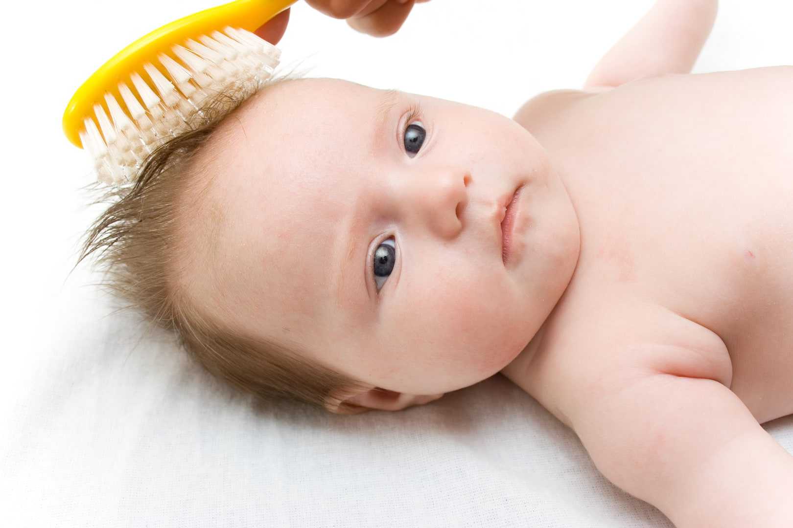 Себорейный дерматит у грудничка, новорожденных (34 фото): лечение волосистой части головы