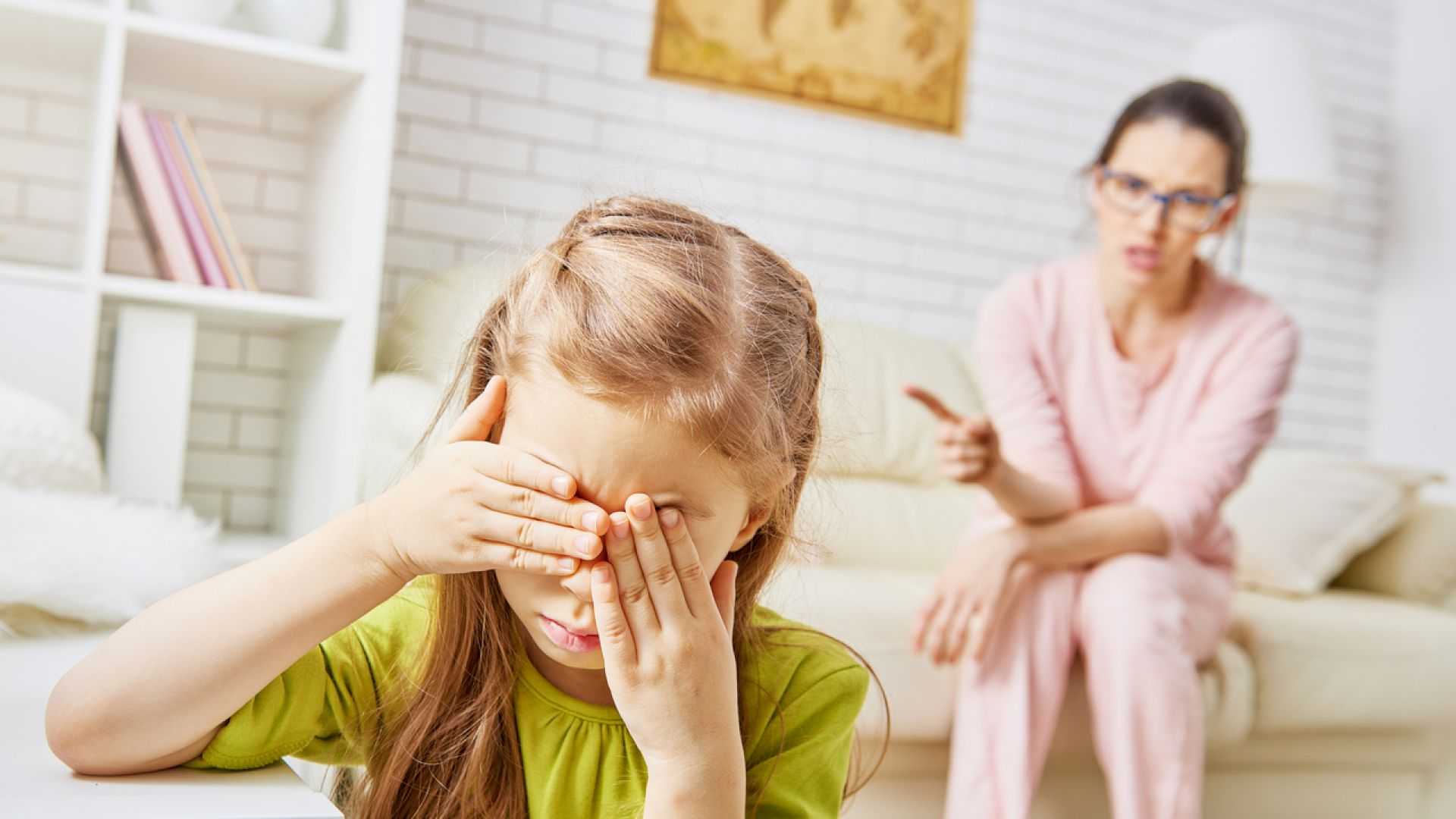 Почему ребенок в 3 года не слушается | уроки для мам