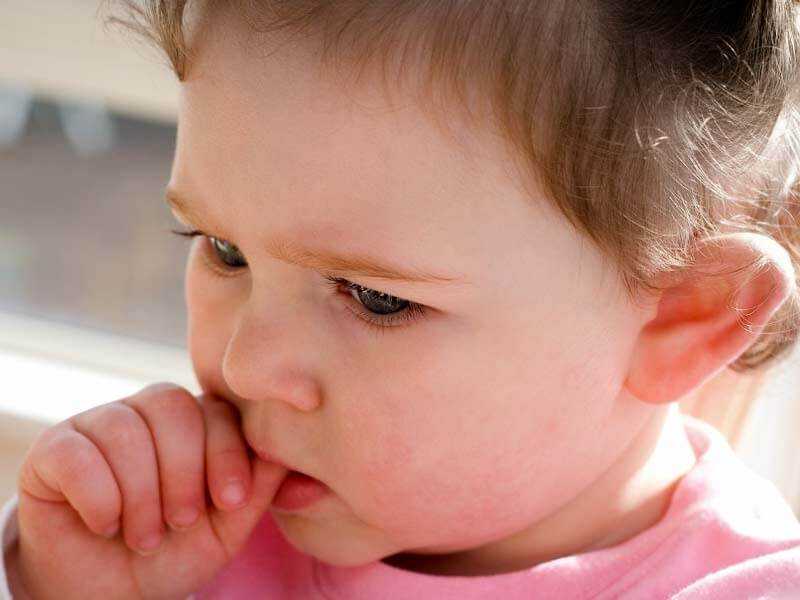 Доктор комаровский о том, что делать, если ребенок грызет ногти