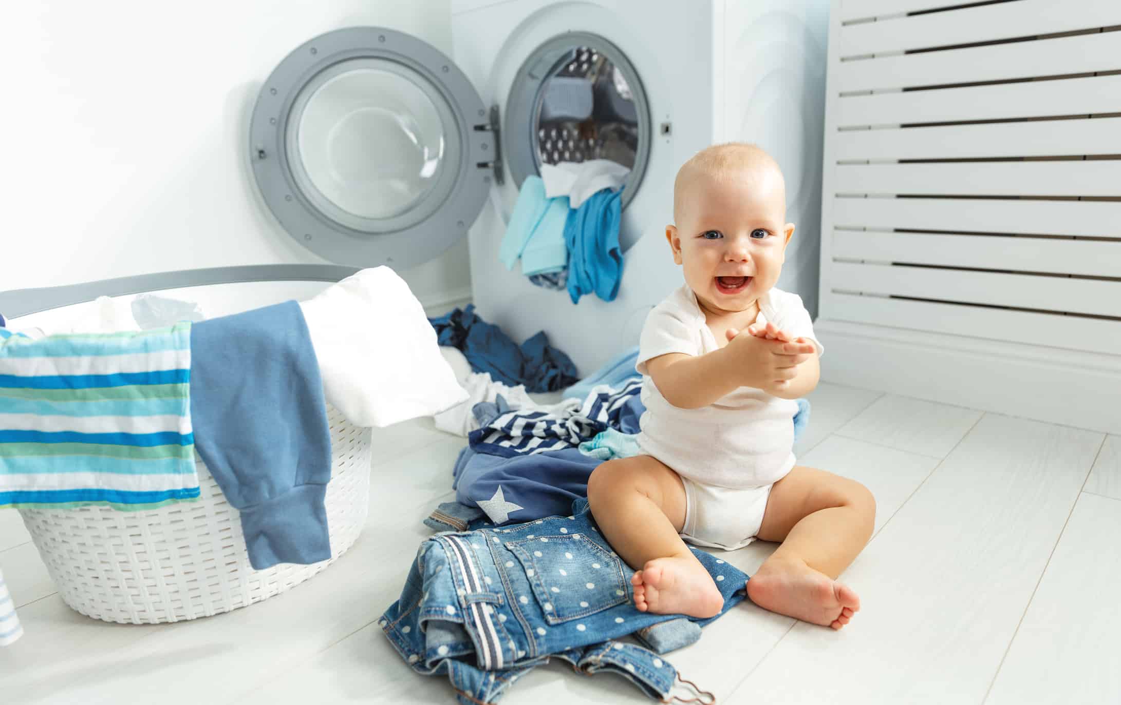 Чем стирать детские вещи для новорожденных безопасно и эффективно?