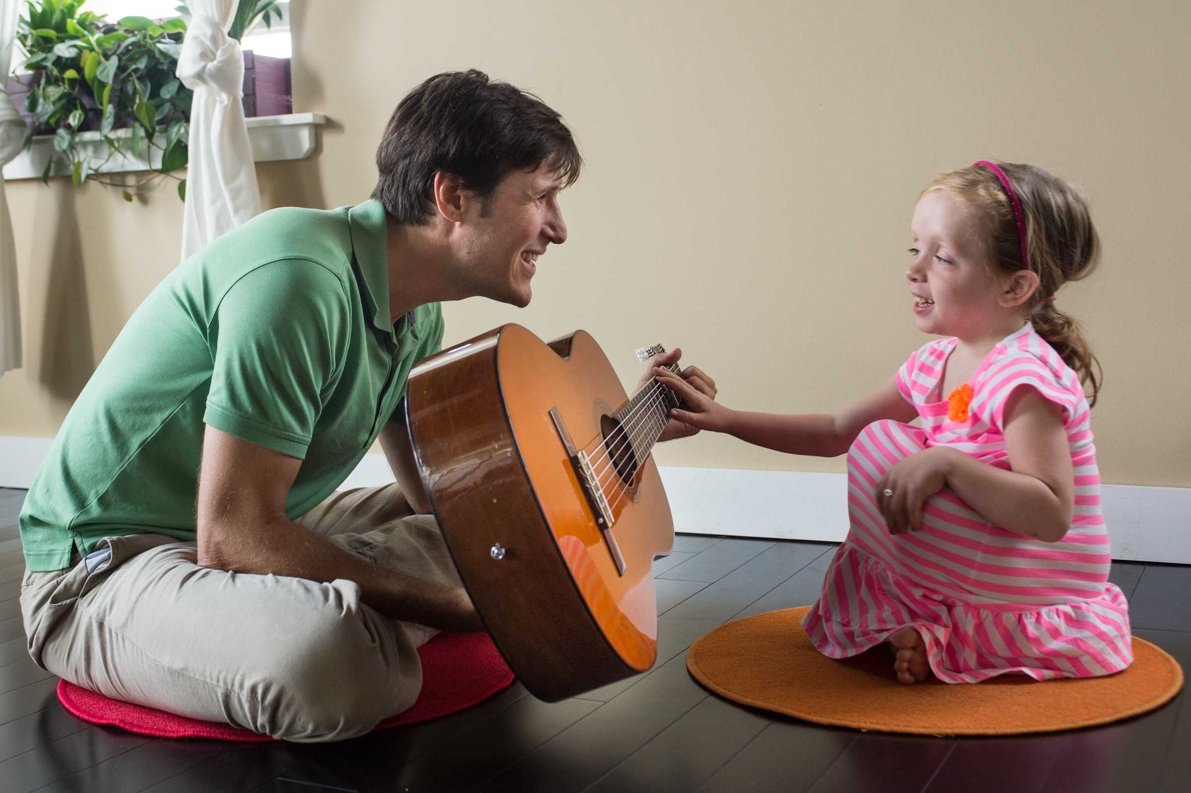 Музыка для дома слушать. Рецептивная Музыкотерапия. Музыкальные инструменты для детей. Музыкальная терапия. Музыкальная терапия для детей.