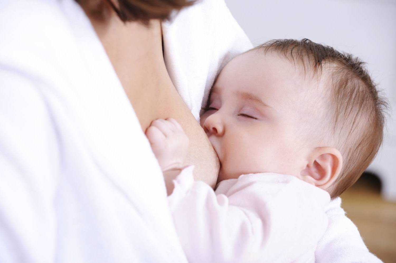 Когда приходит молоко после родов, как ускорить лактацию и обеспечить новорожденного ребенка нормальным питанием