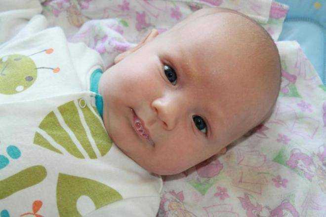 Слюни у 2-месячного ребенка: почему у новорожденного обильное слюноотделение? | spacream.ru