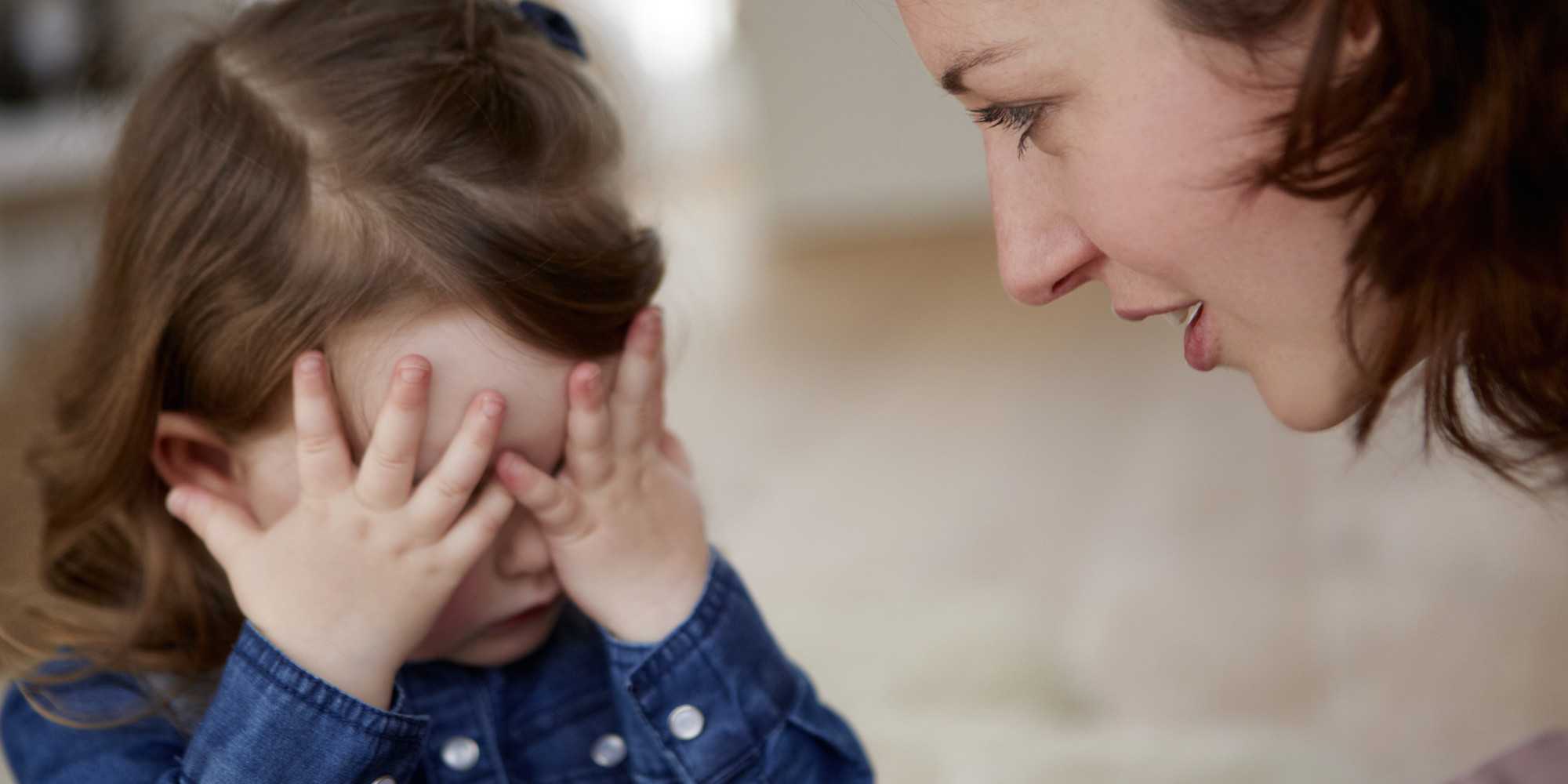 Ребёнок боится детей - советы психологов, причины, как помочь преодолеть страх